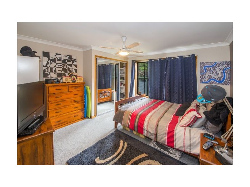 16 Young Street, Safety Beach NSW 2456
