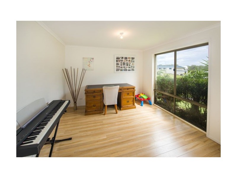 2 Beachcomber Close, Safety Beach NSW 2456