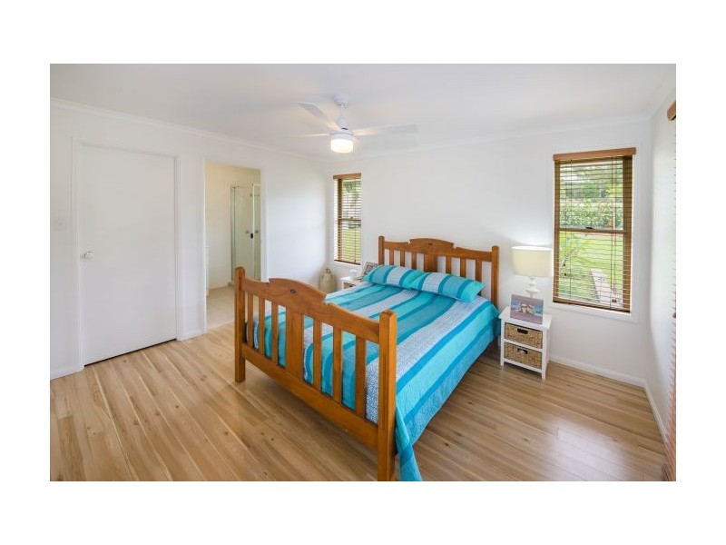 2 Beachcomber Close, Safety Beach NSW 2456