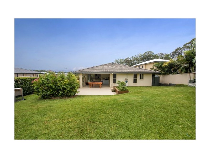 2 Beachcomber Close, Safety Beach NSW 2456
