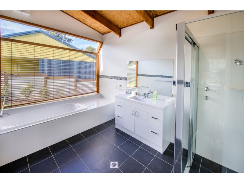 2A Strawberry Close, Woolgoolga NSW 2456