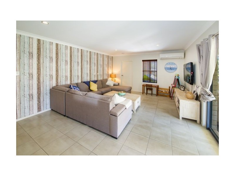 18 Vista Close, Woolgoolga NSW 2456