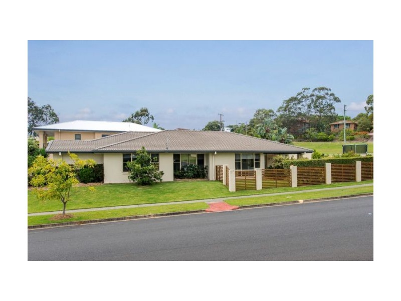 2 Beachcomber Close, Safety Beach NSW 2456