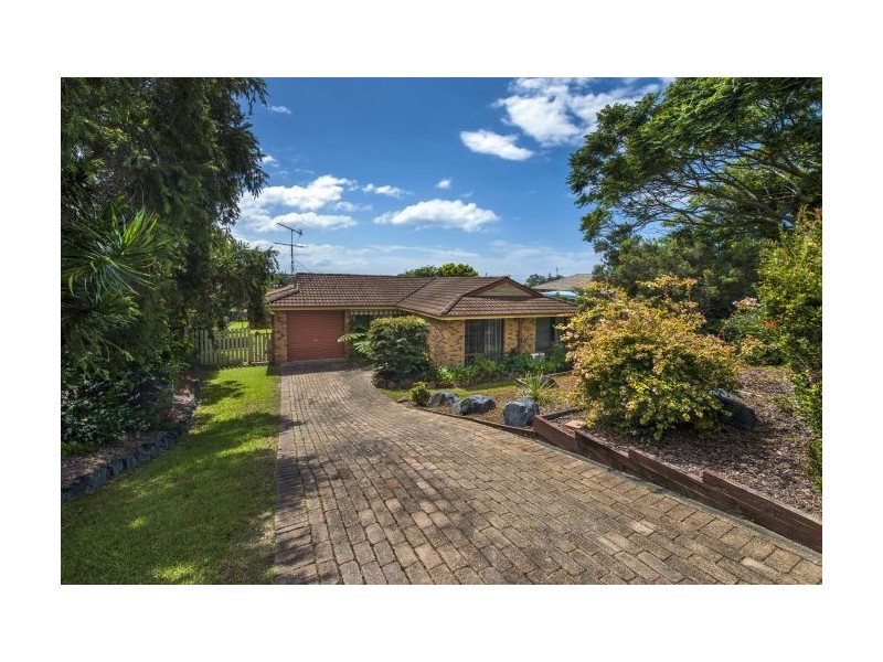 27 Barnes Street, Woolgoolga NSW 2456