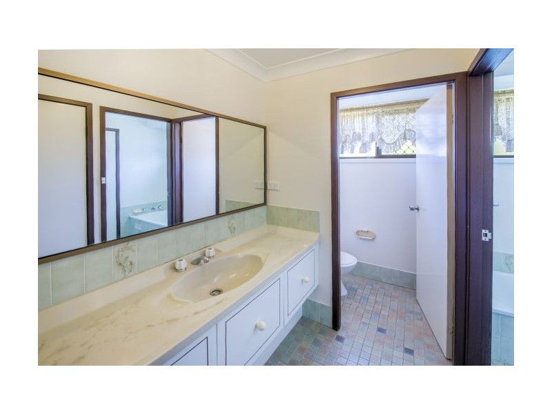 27 Barnes Street, Woolgoolga NSW 2456