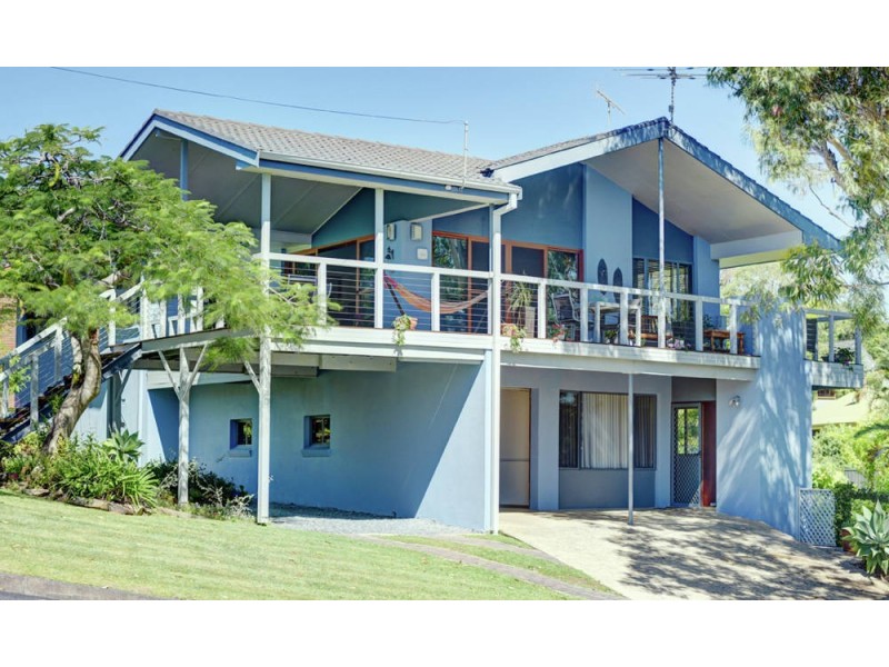 11 Ocean Drive, Safety Beach NSW 2456