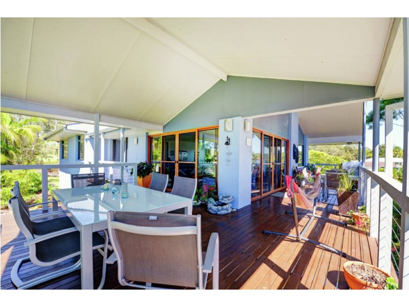 11 Ocean Drive, Safety Beach NSW 2456