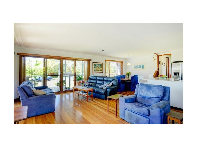 11 Ocean Drive, Safety Beach NSW 2456