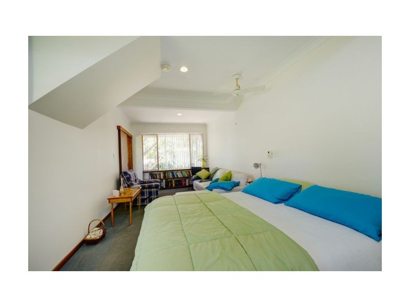 11 Ocean Drive, Safety Beach NSW 2456