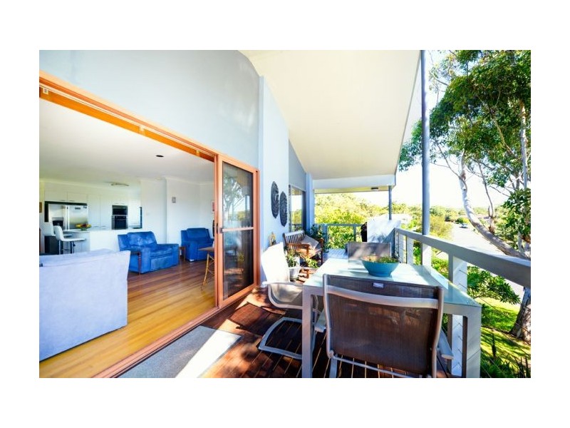 11 Ocean Drive, Safety Beach NSW 2456