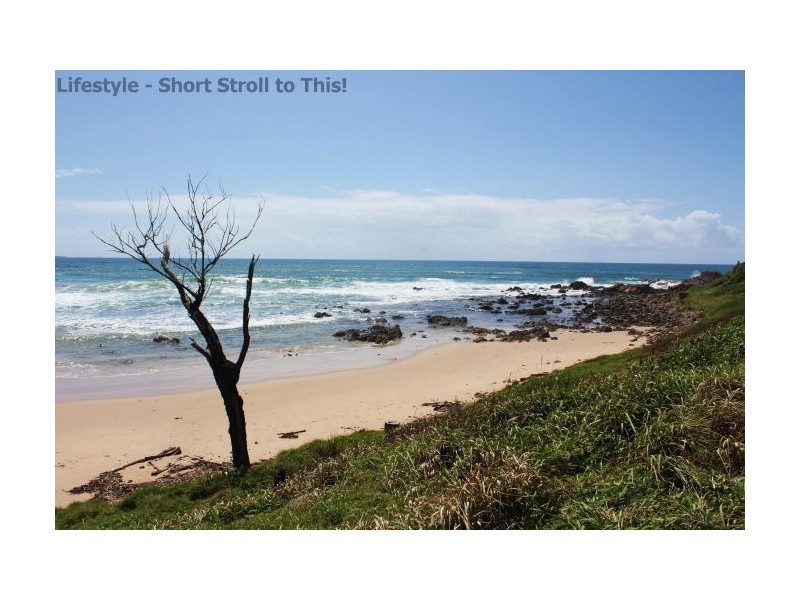 37 Oceanview Road, Arrawarra NSW 2456