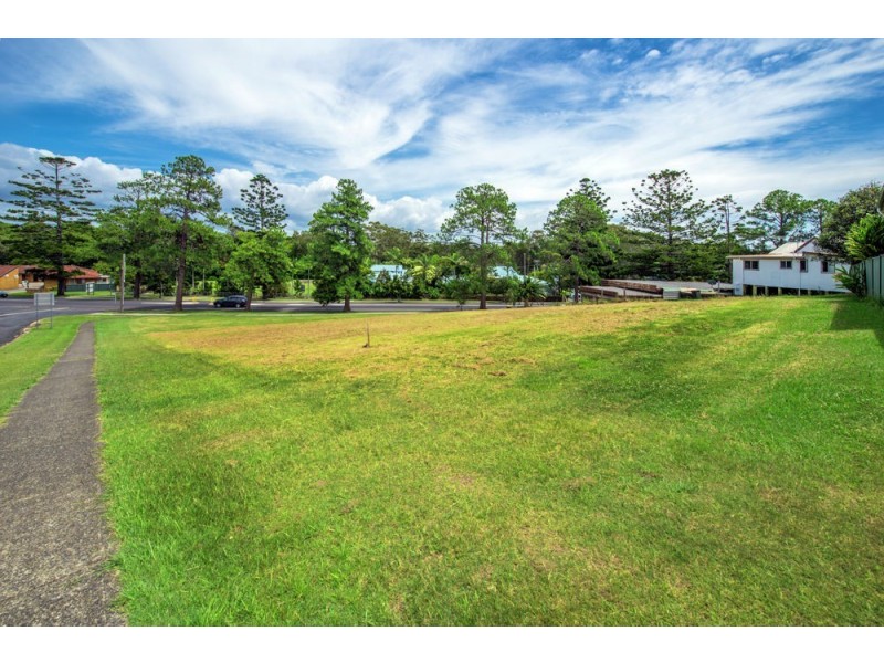 8 Beach Street, Woolgoolga NSW 2456