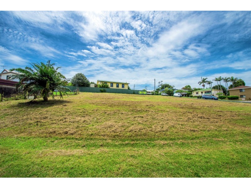 8 Beach Street, Woolgoolga NSW 2456