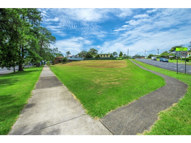 8 Beach Street, Woolgoolga NSW 2456