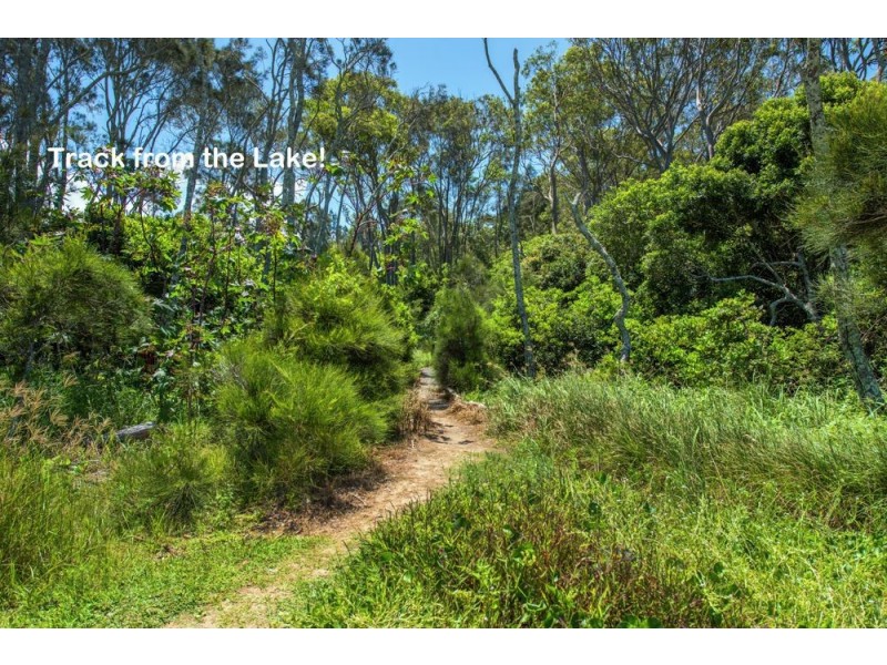 32 Lake View Avenue, Safety Beach NSW 2456