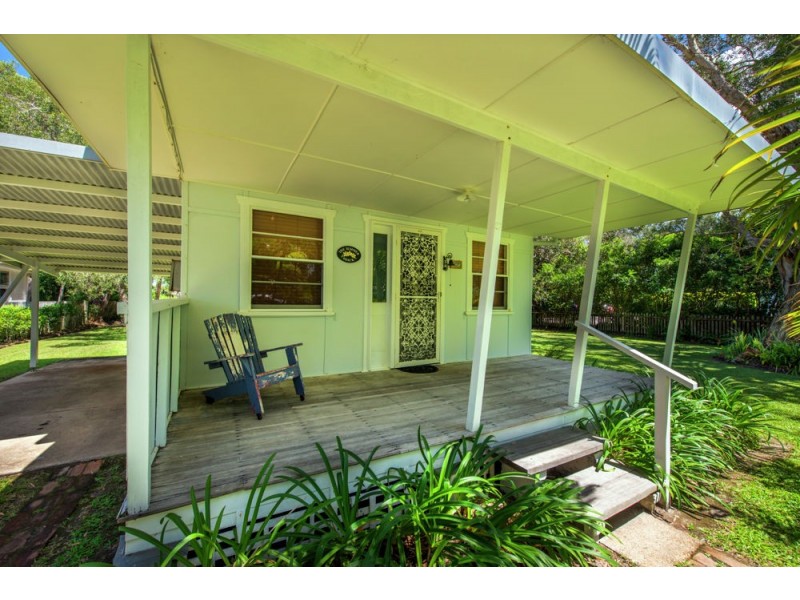 27 Wharf Street, Woolgoolga NSW 2456