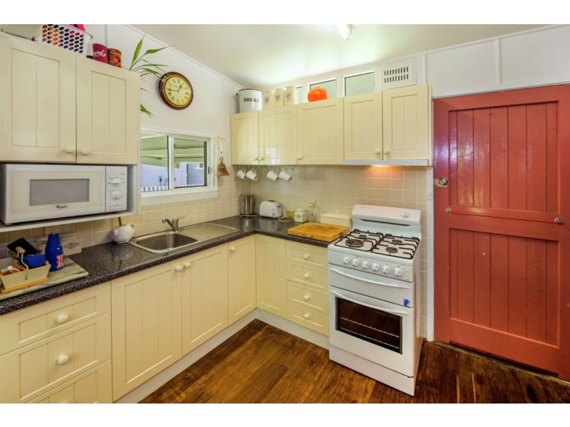 27 Wharf Street, Woolgoolga NSW 2456