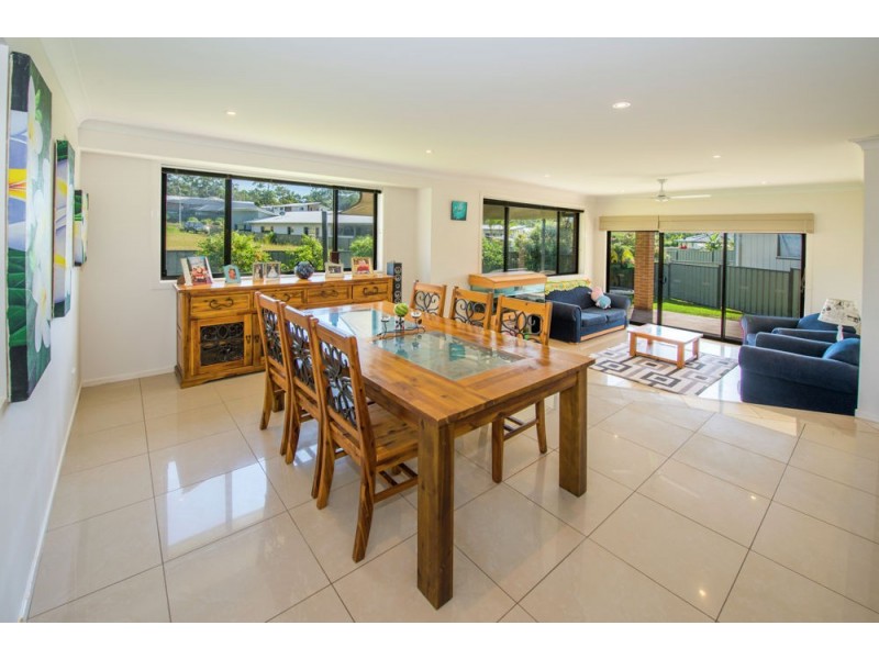 6 Reef Cove, Safety Beach NSW 2456