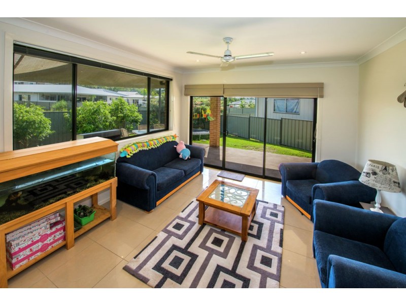 6 Reef Cove, Safety Beach NSW 2456