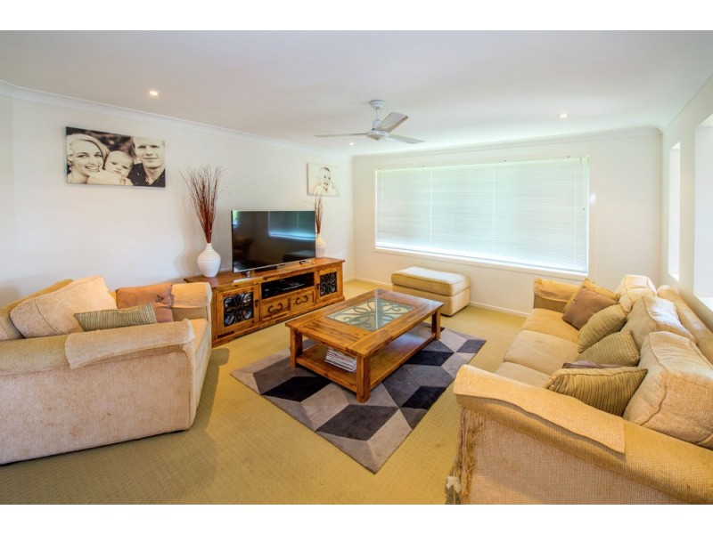 6 Reef Cove, Safety Beach NSW 2456