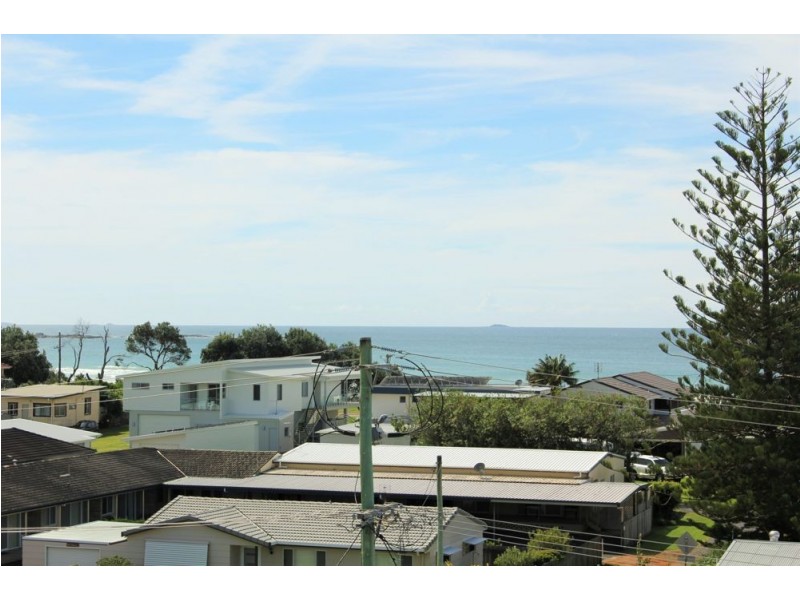 1/51 Beach Street, Woolgoolga NSW 2456
