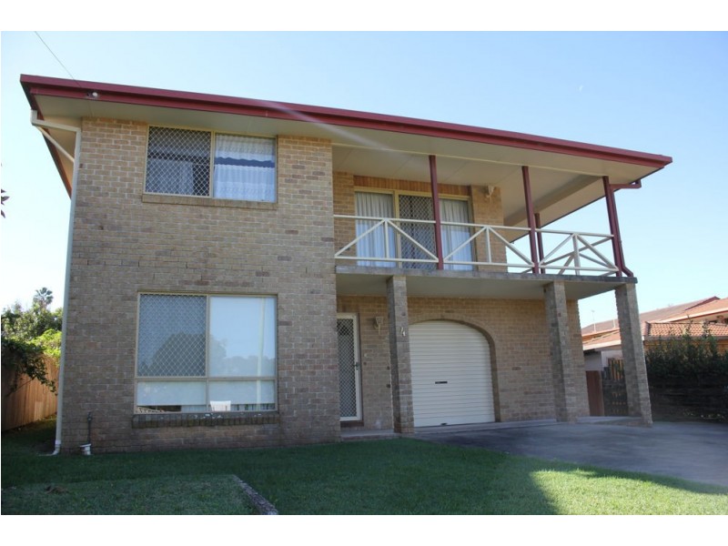 4 Bluegum Avenue, Sandy Beach NSW 2456