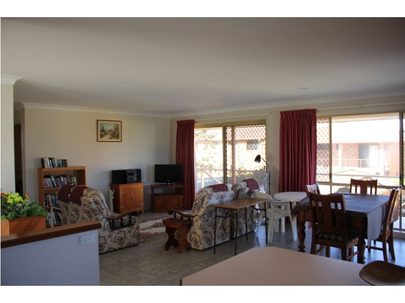 4 Bluegum Avenue, Sandy Beach NSW 2456