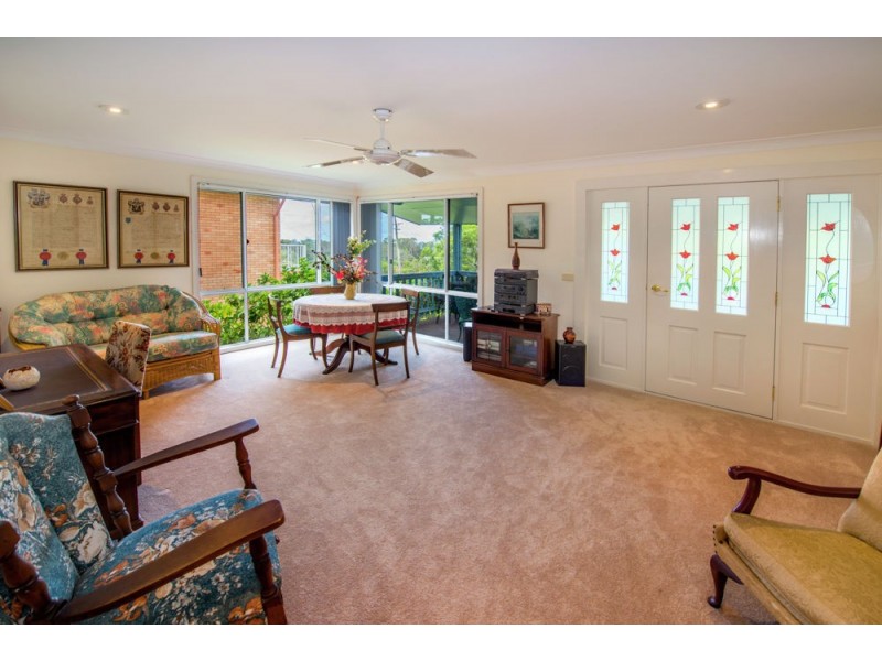 9 Panorama Parade, Safety Beach NSW 2456