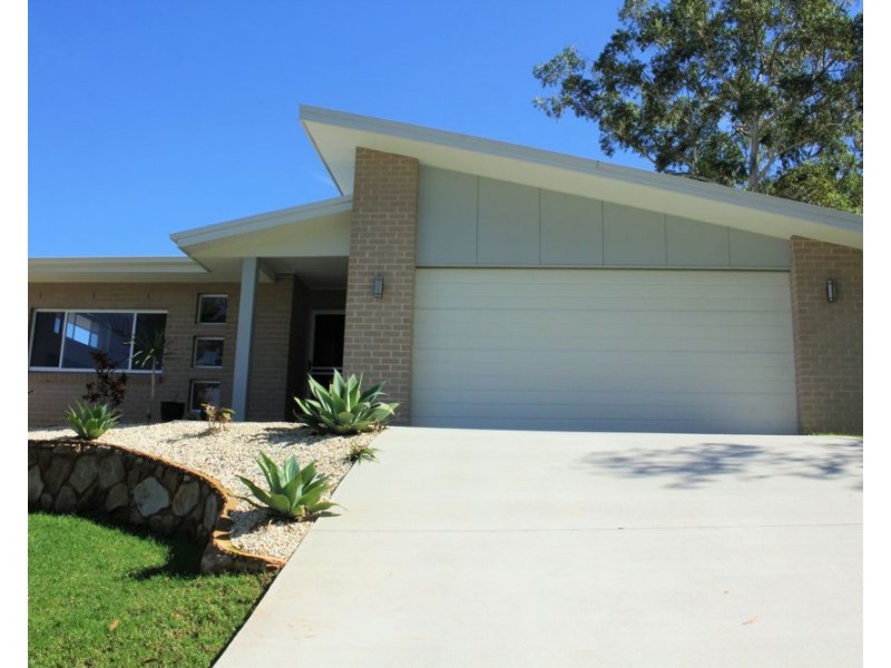 43 Mariner Drive, Safety Beach NSW 2456