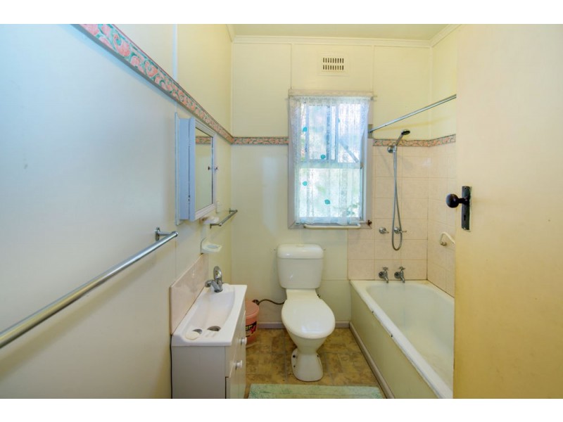 12 Gordon Street, Woolgoolga NSW 2456