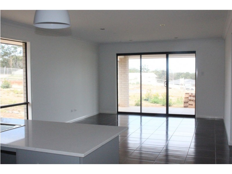 8 Humpback Crescent, Safety Beach NSW 2456