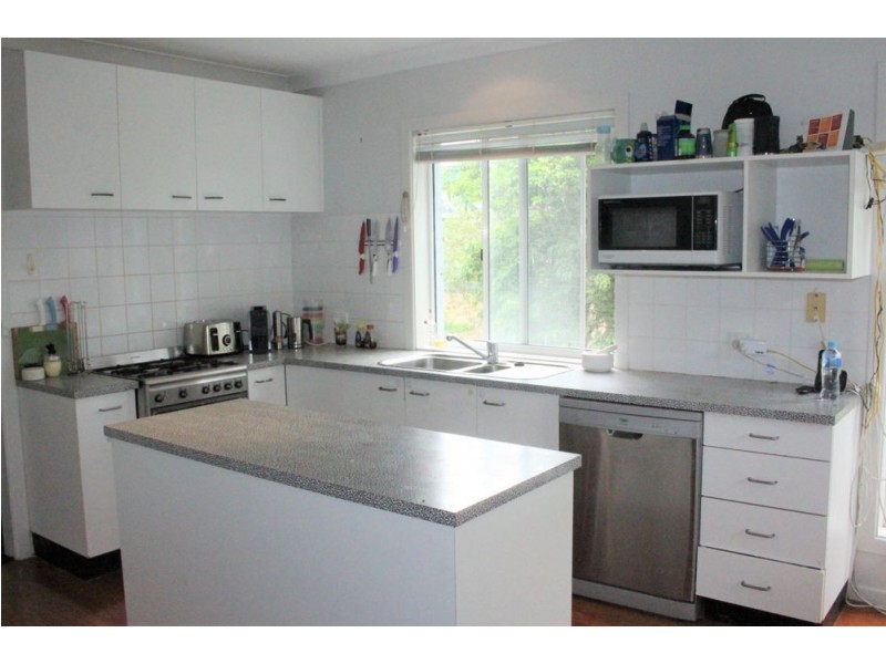 17 Schofield Drive, Safety Beach NSW 2456