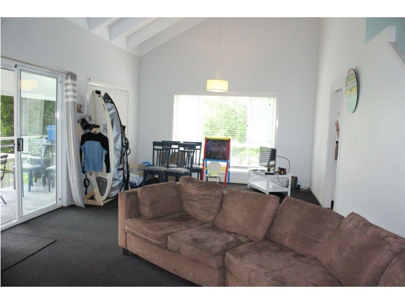 17 Schofield Drive, Safety Beach NSW 2456