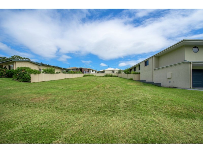 15 Mariner Drive, Safety Beach NSW 2456