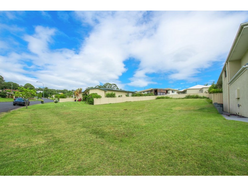 15 Mariner Drive, Safety Beach NSW 2456