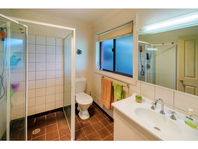2 Anselmo Close, Emerald Beach NSW 2456