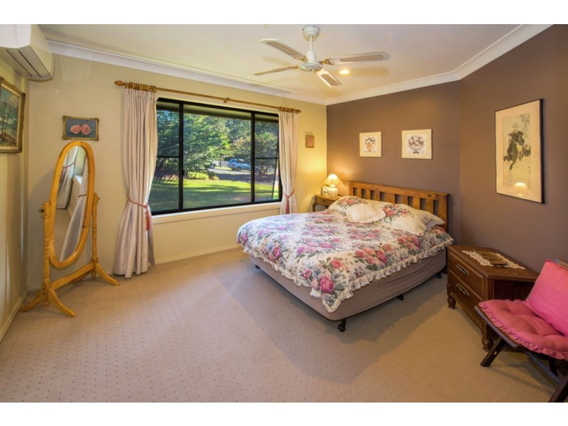 2 Anselmo Close, Emerald Beach NSW 2456
