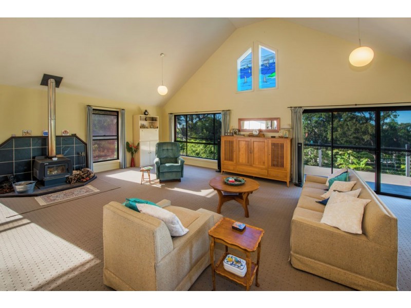 2 Anselmo Close, Emerald Beach NSW 2456