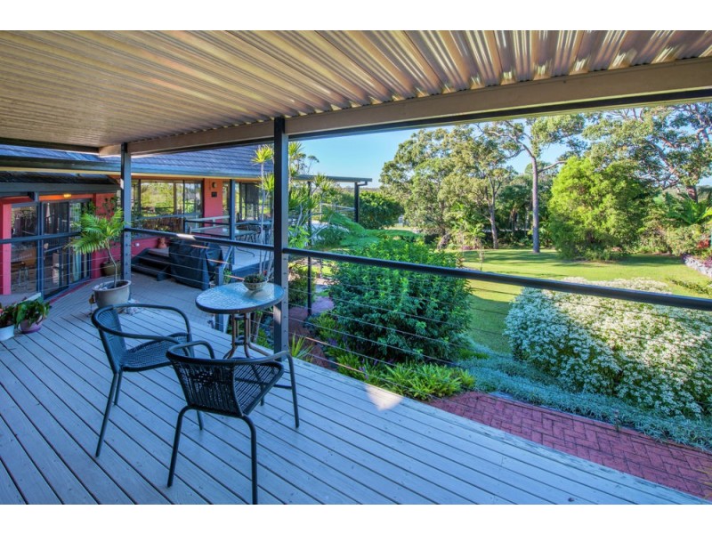 2 Anselmo Close, Emerald Beach NSW 2456