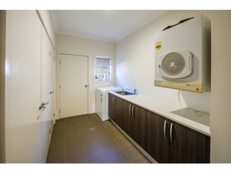52 Admiralty Drive, Safety Beach NSW 2456