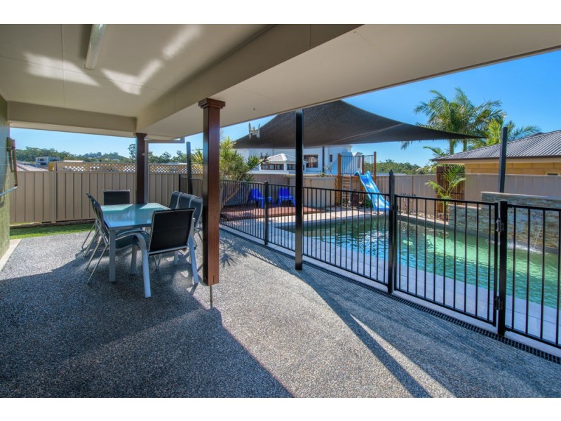 8 Quay Crescent, Safety Beach NSW 2456