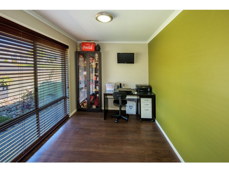8 Quay Crescent, Safety Beach NSW 2456