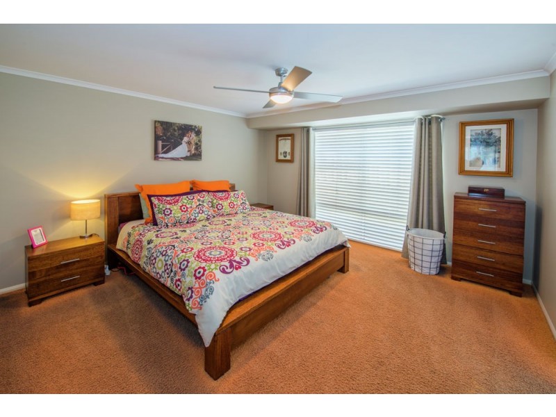 8 Quay Crescent, Safety Beach NSW 2456