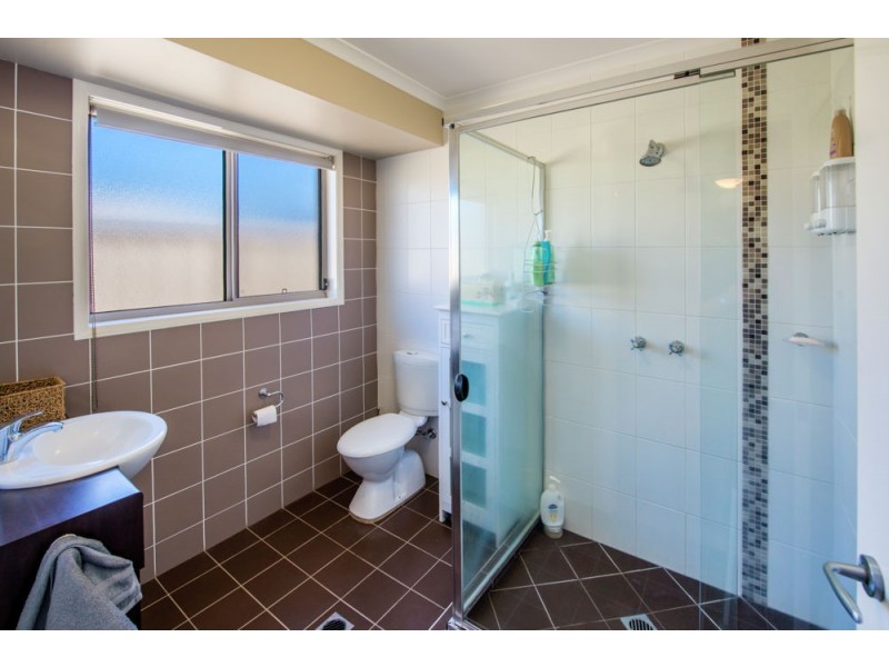 8 Quay Crescent, Safety Beach NSW 2456