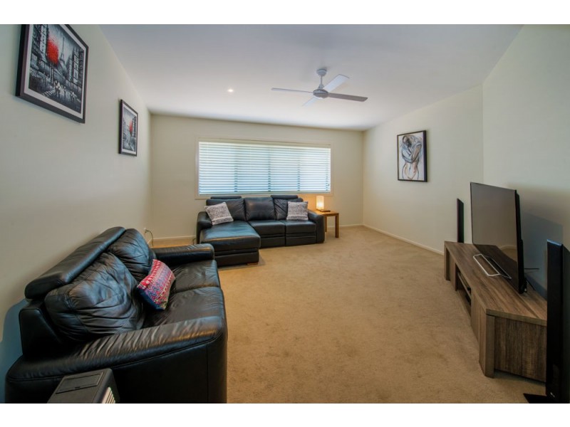 62 Admiralty Drive, Safety Beach NSW 2456