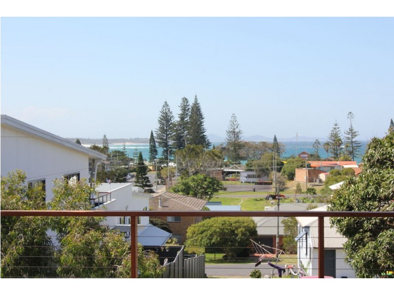 25B Queen Street, Woolgoolga NSW 2456