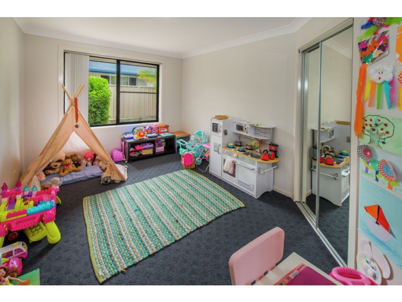 10 Admiralty Drive, Safety Beach NSW 2456