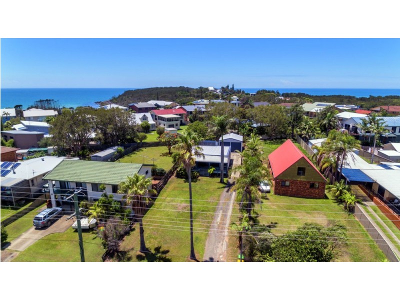 52 Arrawarra Road, Arrawarra Headland NSW 2456
