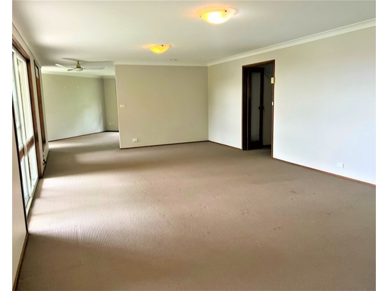 25 Lake view Avenue, Safety Beach NSW 2456