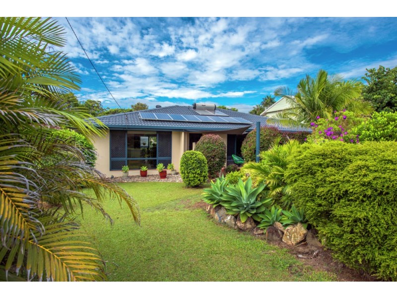 14 Lake View Avenue, Safety Beach NSW 2456